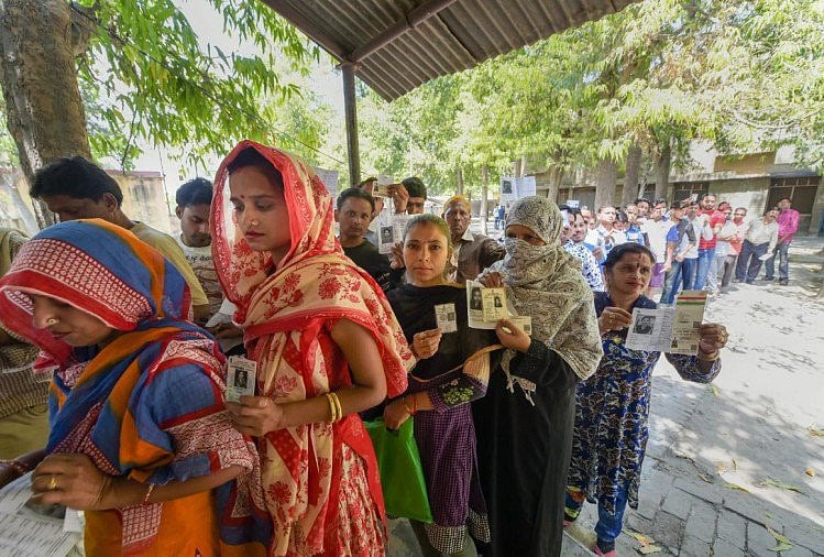 हिंसा और ईवीएम की दिक्कतों के साथ पूरा हुआ दूसरे चरण का मतदान, जानिए कहां पड़े कितने प्रतिशत वोट