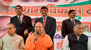 जनरल वीके सिंह ने यूपी के सीएम योगी को बताया देशद्रोही, ‘मोदी जी की सेना’ वाले बयान पर लिया आड़े हाथ