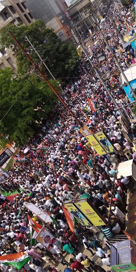 लोकसभा चुनाव: प्रियंका गांधी ने असम के सिलचर में  पार्टी प्रत्याशी के समर्थन में किया रोड शो, उमड़ा जनसैलाब