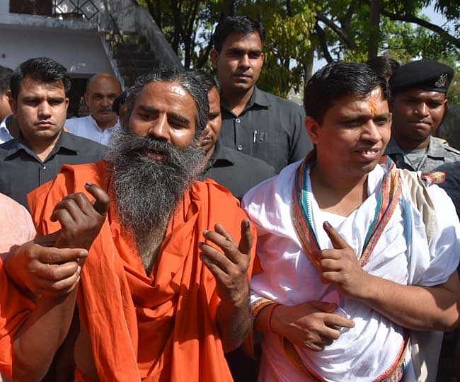 लोकसभा चुनाव: पहले चरण की 91 सीटों पर मतदान जारी, इन दिग्गजों ने डाला वोट