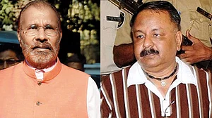 इशरत जहां फर्जी मुठभेड़ मामला: सीबीआई कोर्ट ने डीजी वंजारा और एनके अमीन को किया आरोपमुक्त