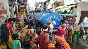 योगी सरकार में किसान बेहाल, बांदा में पेयजल संकट को लेकर पांच दिनों से अनशन पर, नहीं हो रही सुनवाई