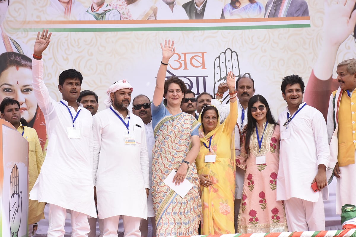 मोदी पर तीखे होते जा रहे हैं प्रियंका  के हमले: दिनकर की कविता, महाभारत के प्रसंग से लेकर होमवर्क में फेल बच्चे तक