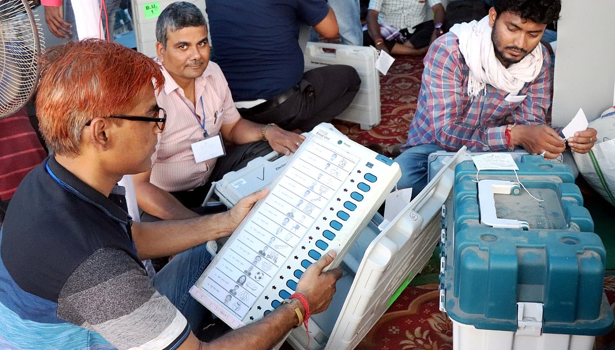 देशव्यापी शिकायत, ईवीएम की अदला-बदली और छेड़छाड़ की खबर के बीच मतगणना कल, कल सुबह 8 बजे से शुरु होगी वोटों की गिनती