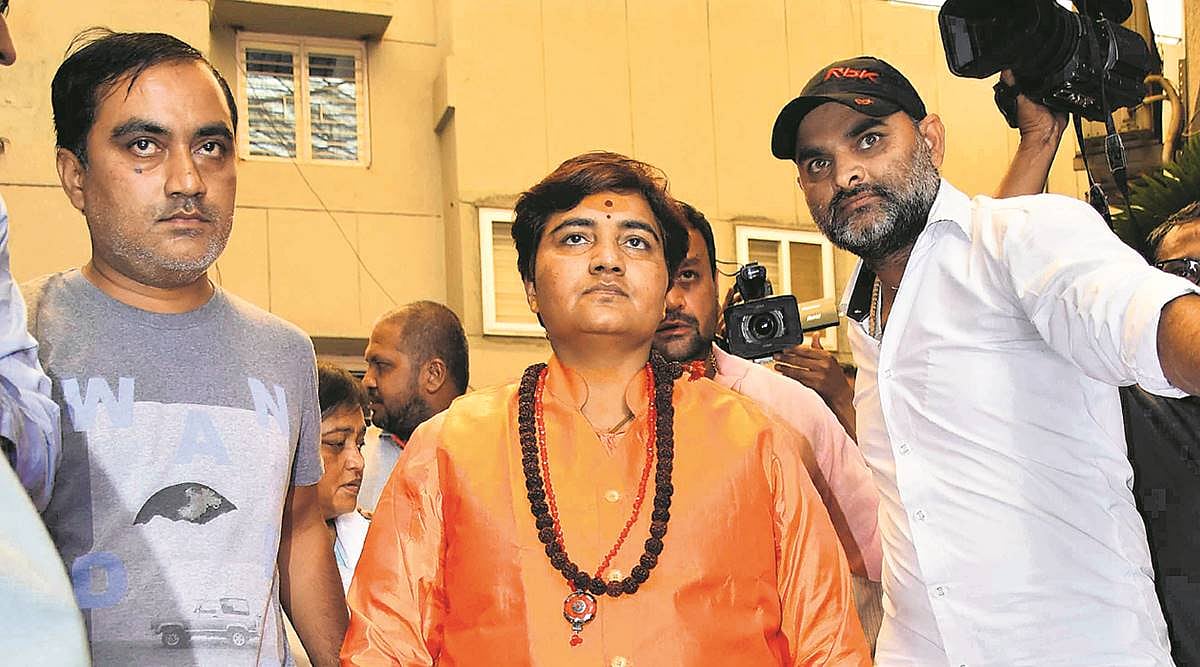 प्रतिबंध से परेशान प्रज्ञा की चुनाव आयोग से गुहार, बैन की अवधि 72 घंटे से घटाकर 12 घंटे किया जाए   
