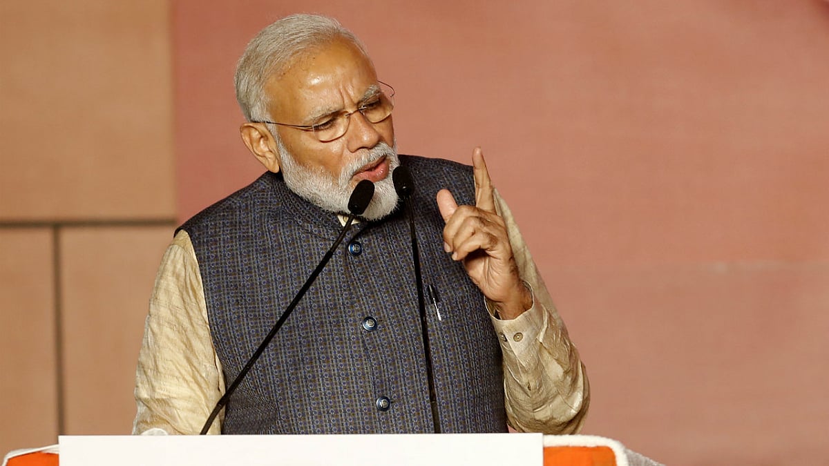 विष्णु नागर का व्यंग्यः गरीबों अभी वेट करो, यू आर इन द क्यू!