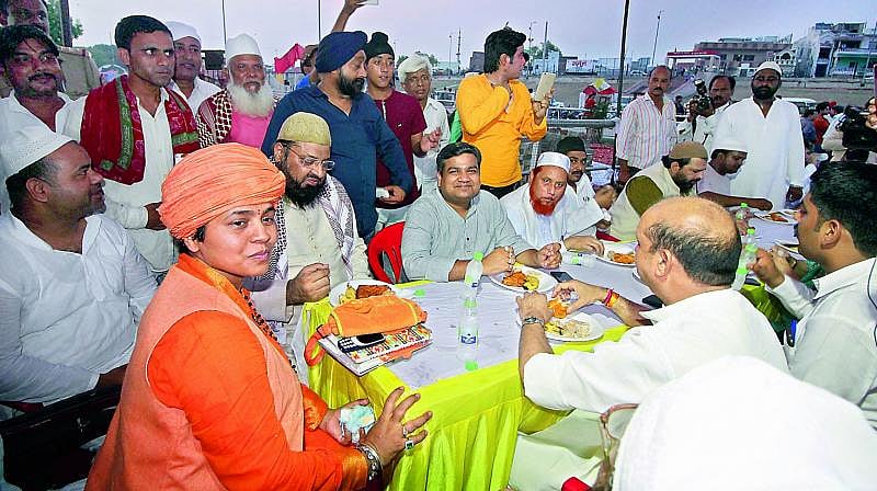 आकार पटेल का लेख: हिंदू बहुल होने के बावजूद पंडित नेहरू और कांग्रेस की वजह से ही देश धर्मनिरपेक्ष है