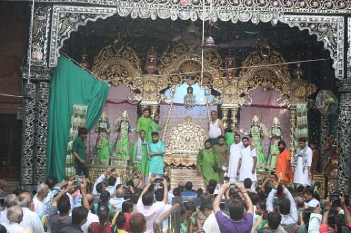 मथुरा में  विदेशी श्रद्धालु नहीं बोला ‘राम राम’ तो युवक ने चाकू से किया वार, हमलावर गिरफ्तार