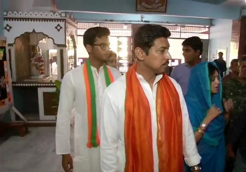 लोकसभा चुनाव: पांचवें चरण की 51 सीटों पर मतदान जारी, राजनाथ सिंह, मायावती समेत इन दिग्गजों ने डाला वोट