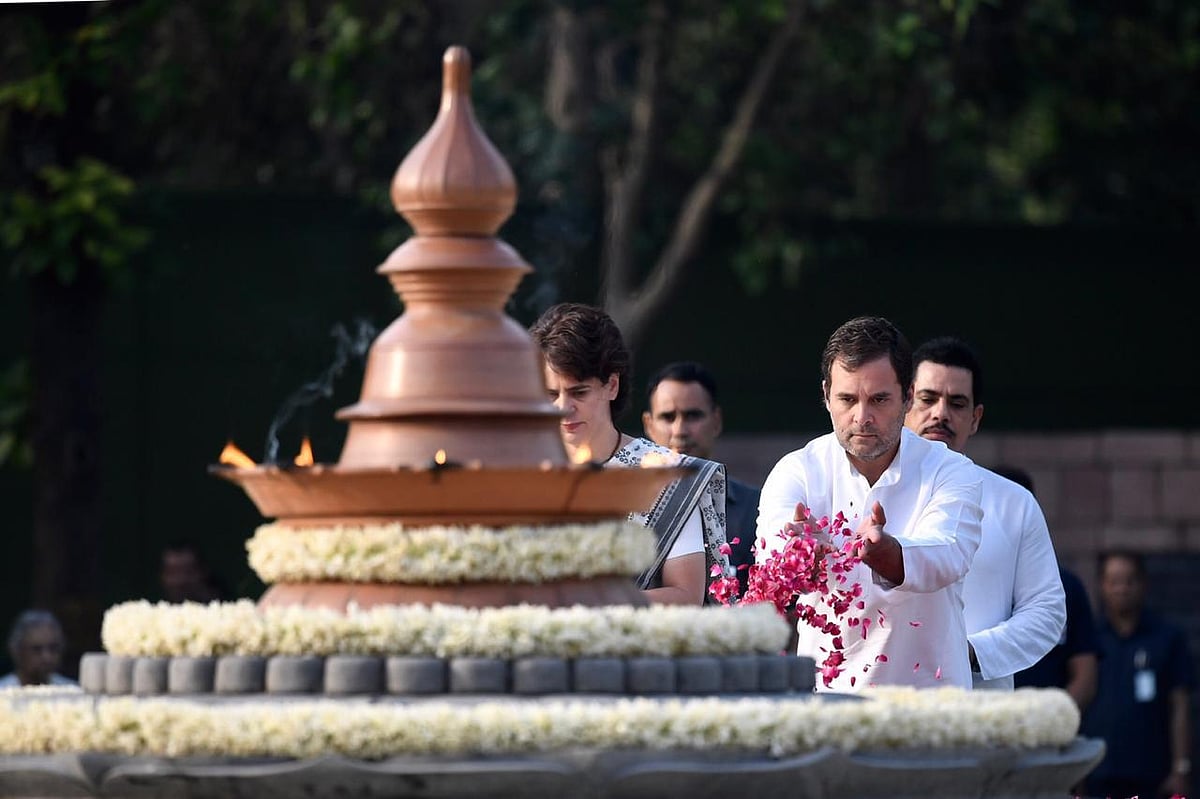 दिल्ली: सोनिया, राहुल, प्रियंका ने दी राजीव गांधी को श्रद्धांजलि, मनमोहन सिंह समेत कई वरिष्ठ नेताओं ने किया याद