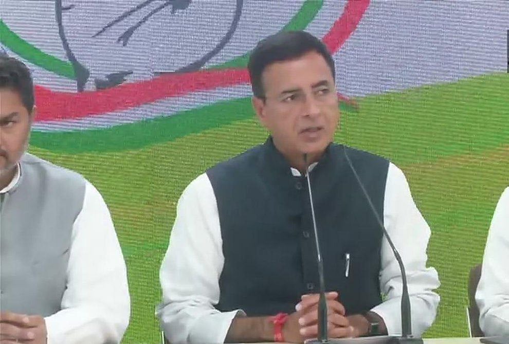 बंगाल में प्रचार पर रोक, कांग्रेस बोली- पीएम की रैली के चलते रात में प्रतिबंध, आचार संहिता बनी मोदी प्रचार संहिता