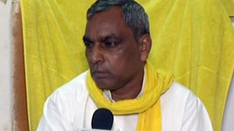  यूपी कैबिनेट से बर्खास्त हुए राजभर, बोले- गरीबों की आवाज उठाने की मिली सजा