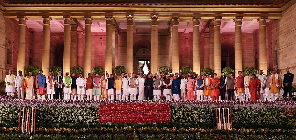नरेंद्र मोदी खुद ही हों संदेश, तो फिर जाति, क्षेत्र और लिंग के आधार पर मंत्रिमंडल का विश्लेषण कैसा?