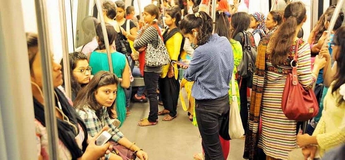 नवजीवन बुलेटिन: दिल्ली मेट्रो और डीटीसी बसों में महिलाओं को मुफ्त यात्रा की सौगात, इस समय की 4 बड़ी खबरें