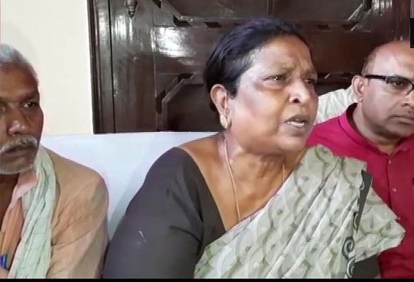 बड़ी खबर LIVE: बीजेपी की राष्ट्रीय उपाध्यक्ष रेणु देवी के भाई ने दुकानदार को बुरी तरह पीटा, देखें वीडियो