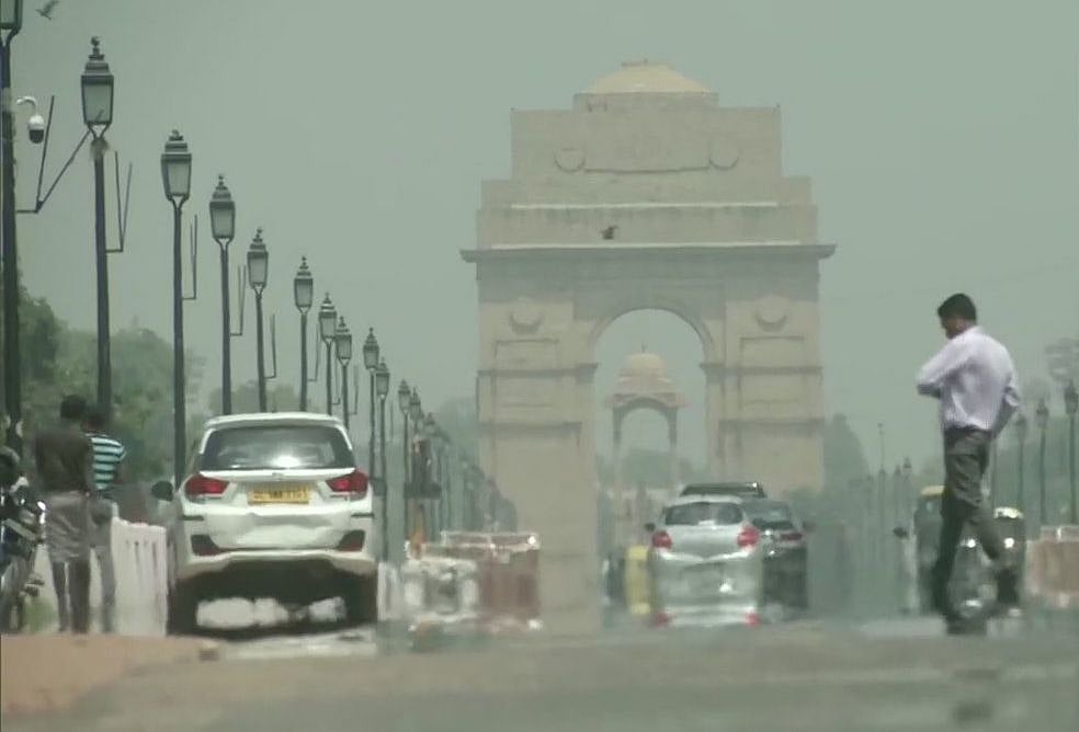 उत्तर भारत में गर्मी का तांडव, पारा 50 के पार, अब तक 30 की मौत, कई इलाकों में रेड अलर्ट जारी