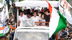 राहुल ने रोड शो कर वायनाड की जनता को कहा धन्यवाद, पीएम पर हमला, बोले- क्रोध, घृणा का प्रतिनिधित्व करते हैं मोदी