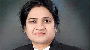दरवेश यादव हत्याकांड: 3 के खिलाफ केस दर्ज, कोर्ट में यूपी बार काउंसिल की अध्यक्ष को मारी गई थी गोलियां