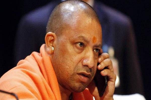 कांस्टेबल ने कहा बर्खास्त हो यूपी सरकार, भड़की योगी सरकार ने पुलिस कर्मी को ही कर दिया बर्खास्त