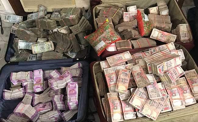 कालाधन खत्म करना है तो टैक्स प्रणाली का हो सरलीकरण: संसदीय समिति की मोदी सरकार को सलाह