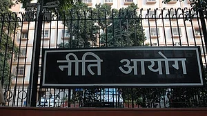क्या आज की जरूरतों से कदमताल मिला पा रहा है नीति आयोग, जरूरत तो आधुनिकीकरण के मॉडल को विस्तार देने की है