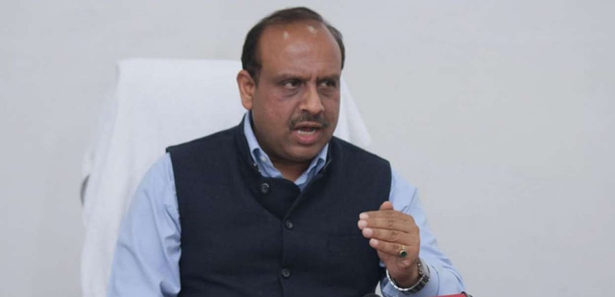 दिल्ली में अपराधी बेलगाम, बीजेपी विधायक विजेंद्र गुप्ता की पत्नी से दिनदहाड़े लूट, कार से सामान लेकर बदमाश फरार
