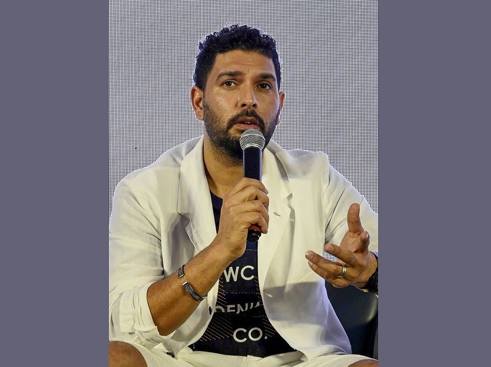 क्रिकेट से संन्यास  के बाद नौकरी ढूंढ रहे हैं युवराज, वीडियो में देखें कहां और कैसे दिया इंटरव्यू