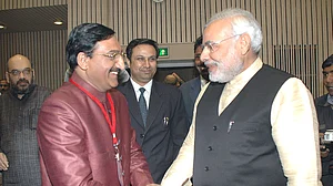 क्या फर्जी है मोदी सरकार के नए एचआरडी मिनिस्टर निशंक की डॉक्ट्रेट की डिग्री? आरोप तो कई घोटाले के भी हैं