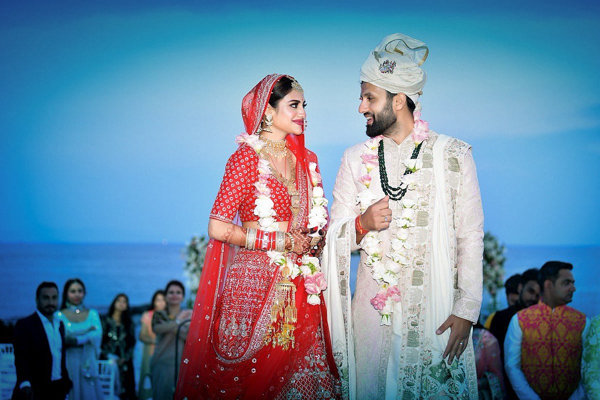 निखिल जैन संग शादी के बंधन में बंधी बंगाली अभिनेत्री व टीएमसी सांसद नुसरत जहां