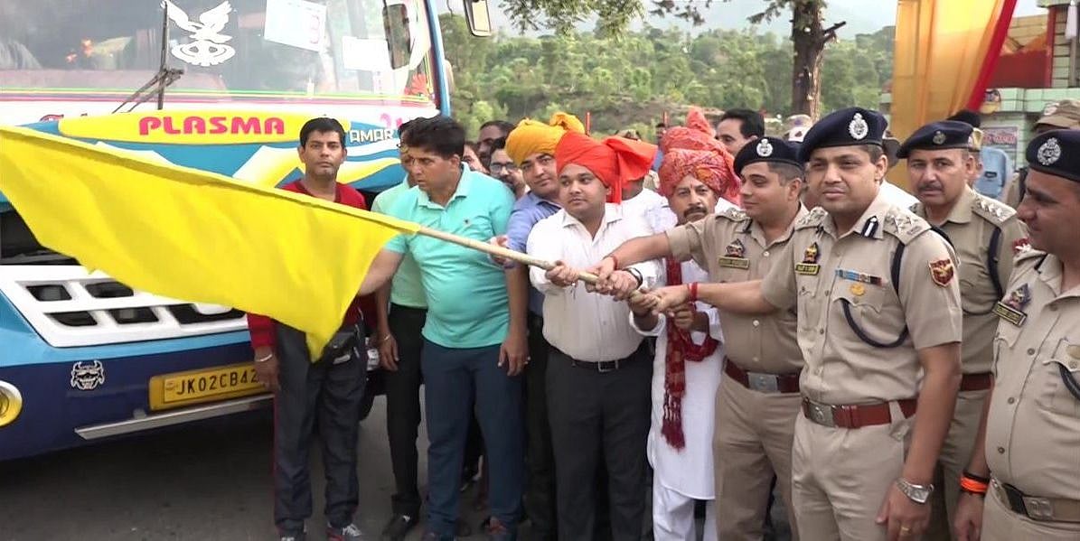 अमरनाथ यात्रा: जम्मू बेस कैंप से पहला जत्था रवाना, इस बार यात्रा को लेकर किए गए हैं ये खास इंतजाम