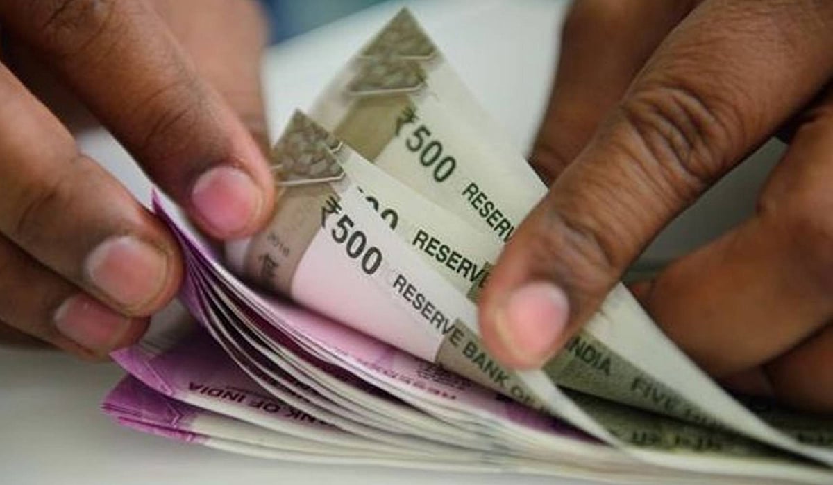 आम आदमी की नकदी पर मोदी सरकार की नजर, बैंक से एक साल में निकाले 10 लाख तो भरना पड़ सकता है जुर्माना