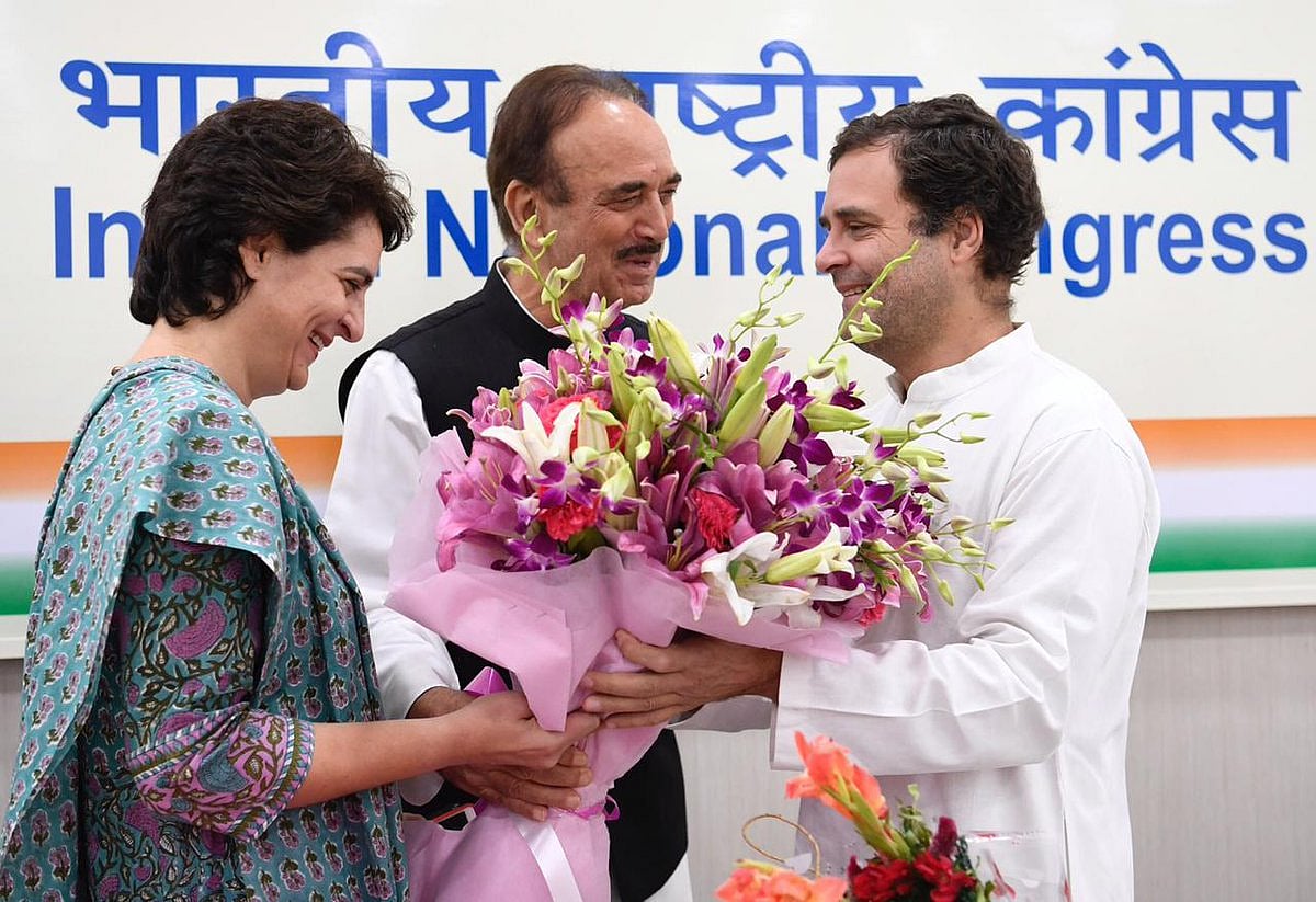 तस्वीरें: राहुल गांधी के जन्मदिन पर बधाइयों का तांता, किसी ने लगाई पेड़ तो किसी ने लंबी उम्र के लिए किया हवन