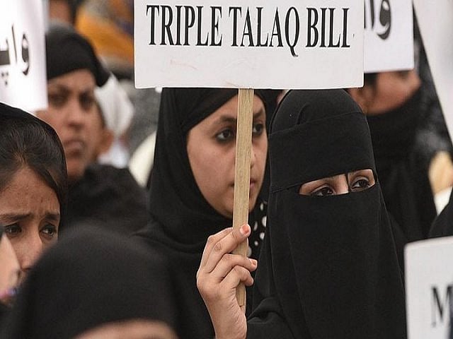 नवजीवन बुलेटिन: राज्यसभा में आज पेश होगा तीन तलाक बिल और ‘सीसीडी’ के मालिक हुए लापता, 4 बड़ी खबरें
