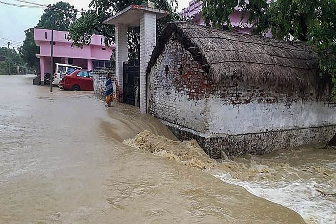  बिहार और असम से बाढ़ की भयावह तस्वीरें आई सामने, अब तक 26 लोगों की मौत, 45 लाख लोग प्राभवित