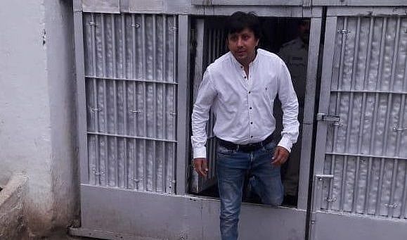  डैमेज कंट्रोल में जुटी बीजेपी, ‘बैटबाज़’ विधायक को नोटिस भेजने के बाद अब उनके समर्थकों पर कार्रवाई की तैयारी