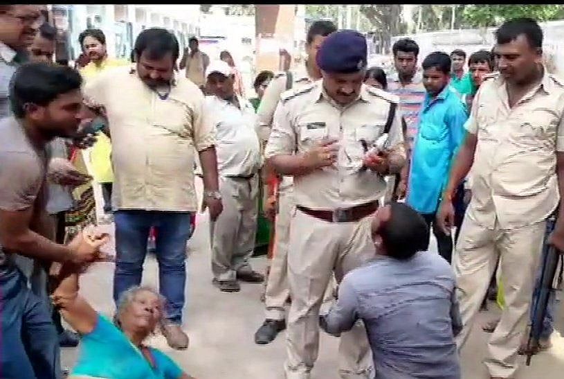 बिहार: भीड़तंत्र का ये कैसा इंसाफ? सारण में तीन लोगों को  भीड़ ने पीट-पीटकर मार डाला, मवेशी चोरी का था शक