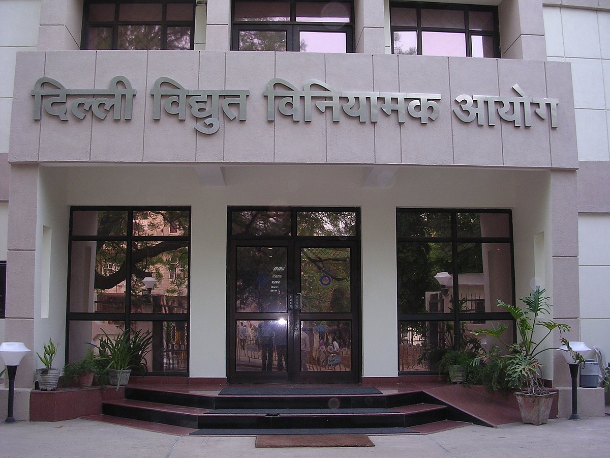 नवजीवन बुलेटिन: दिल्ली में बिजली के दामों में कटौती और सीसीडी मालिक की मौत के बाद कंपनी के शेयरों में भारी गिरावट, 4 बड़ी खबरें