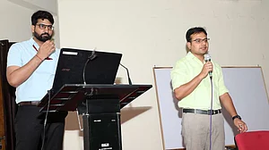मध्य प्रदेशः रंग लाई कमलनाथ सरकार की पहल, अफसरों की कोचिंग में पढ़ने बड़े शहरों से घर लौट रहे छात्र