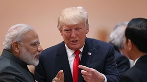 नवजीवन बुलेटिन: पीएम मोदी ने कश्मीर मुद्दे को लेकर ट्रंप से की थी कोई बात? विपक्ष मांग रहा जवाब, देखिए 4 बड़ी खबरें