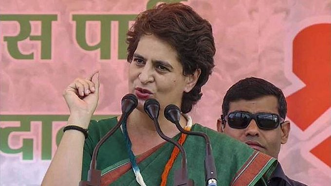 यूपी में छेड़खानी की रिपोर्ट नहीं लिखने पर प्रियंका गांधी का हमला, वीडियो शेयर कर बोलीं- ये है योगी की पुलिस