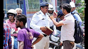 मोटर वाहन संशोधन बिल पास: जानिए अब गाड़ी चलाते वक्त हुई चूक तो कब कितना लगेगा जुर्माना?