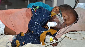 बिहार में चमकी बुखार से ठीक हो चुके बच्चों के दिव्यांग होने का खतरा, जानिए क्या है बचाव के उपाय