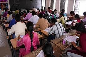 पीएम मोदी के गुजरात में सामूहिक नकल का खुलासा, 12वीं क्लास के हजार छात्रों ने एक सवाल का एक जैसा दिया जवाब