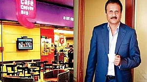 वीडियो: 5 लाख रुपए से 4 हजार करोड़ की कंपनी और 7 हजार करोड़ का लोन, जानिए कैसे शुरू हुई ‘कॉफी कैफे डे’