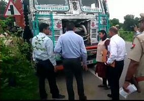 उन्नाव रेप केस: सड़क हादसे की जगह पहुंची सीबीआई, योगी के इस मंत्री का दामाद भी आरोपी, सेंगर का है करीबी 