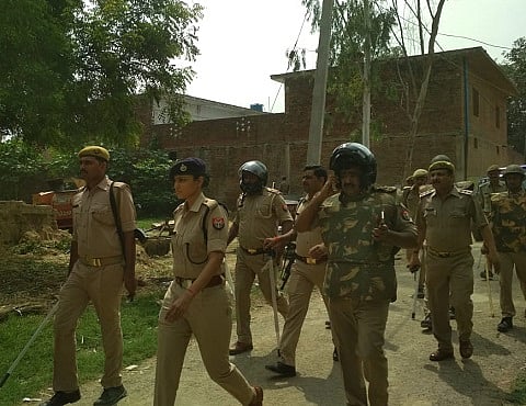 योगी राज में गौकशी के शक में बड़ा बवाल, फतेहपुर में मदरसे को किया आग के हवाले, पथराव के बाद पुलिस बल तैनात