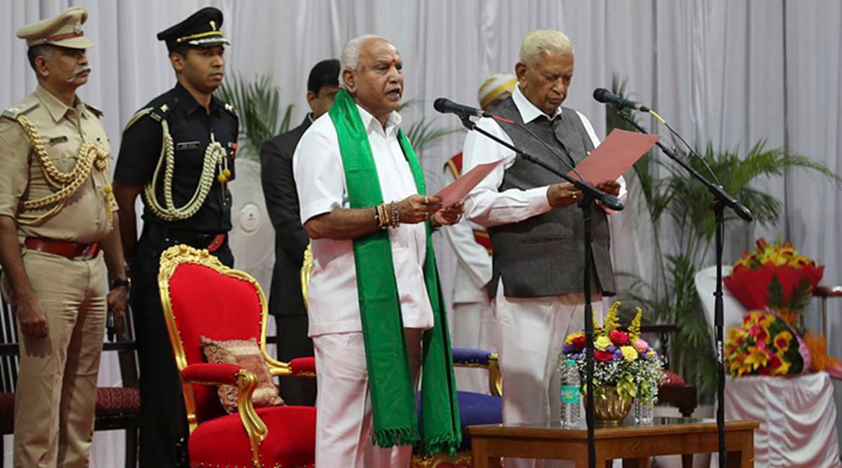 कर्नाटक में येडियुरप्पा  आज पेश करेंगे विश्वासमत  प्रस्ताव, बीजेपी विधायक होटल में, कांग्रेस ने जारी किया व्हिप