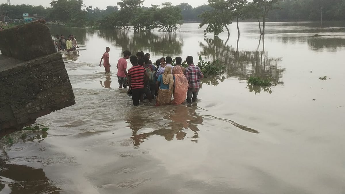 नवजीवन बुलेटिन: बाढ़ और बारिश से आधा देश बेहाल, बिहार और असम में अब तक 200 लोगों की मौत, देखिए 4 बड़ी खबरें  