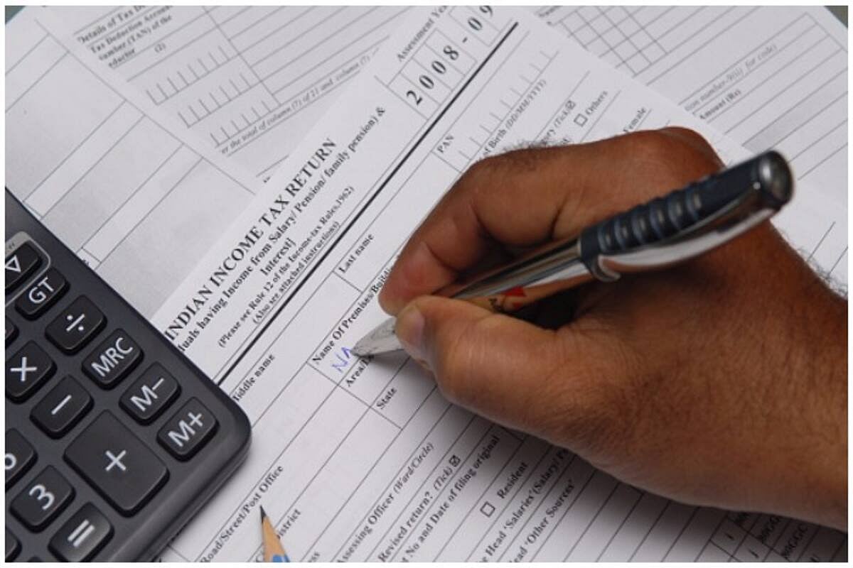 इनकम टैक्स रिटर्न फाइल करने की तारीख एक महीने बढ़ी, लेकिन 31 अगस्त तक इंतजार में नुकसान ही नुकसान!