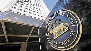 RBI ने रेपो रेट को 0.5 प्रतिशत घटाकर 5.5 प्रतिशत किया, जानिए आपकी जेब पर इसका कितना होगा असर